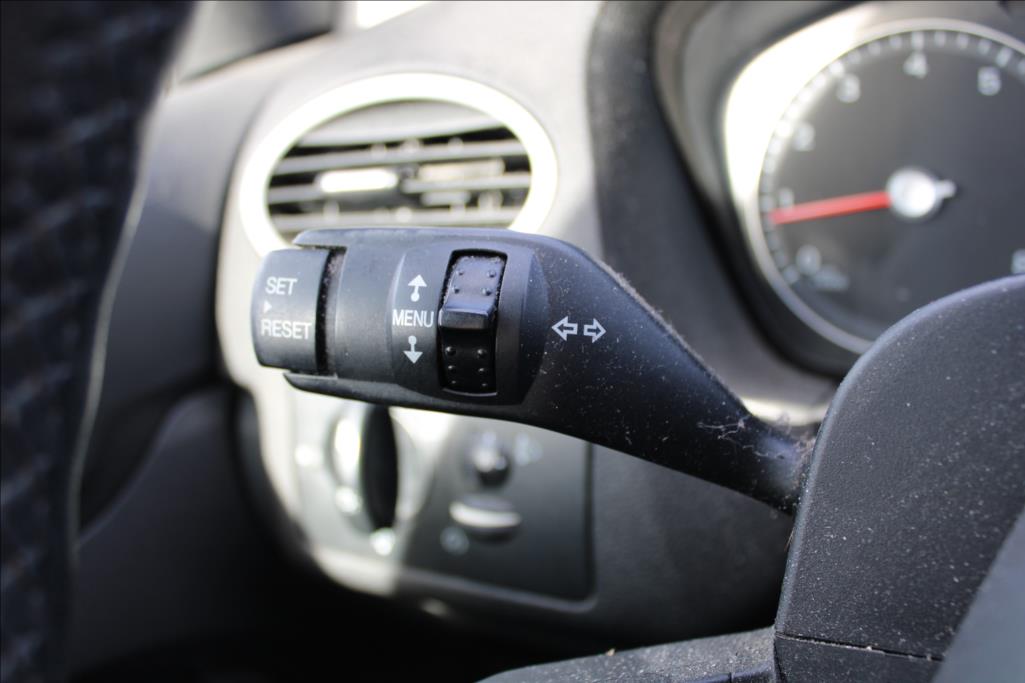 2005 – Ford Focus – 1,6 i  KLIMA, STK 9/2025