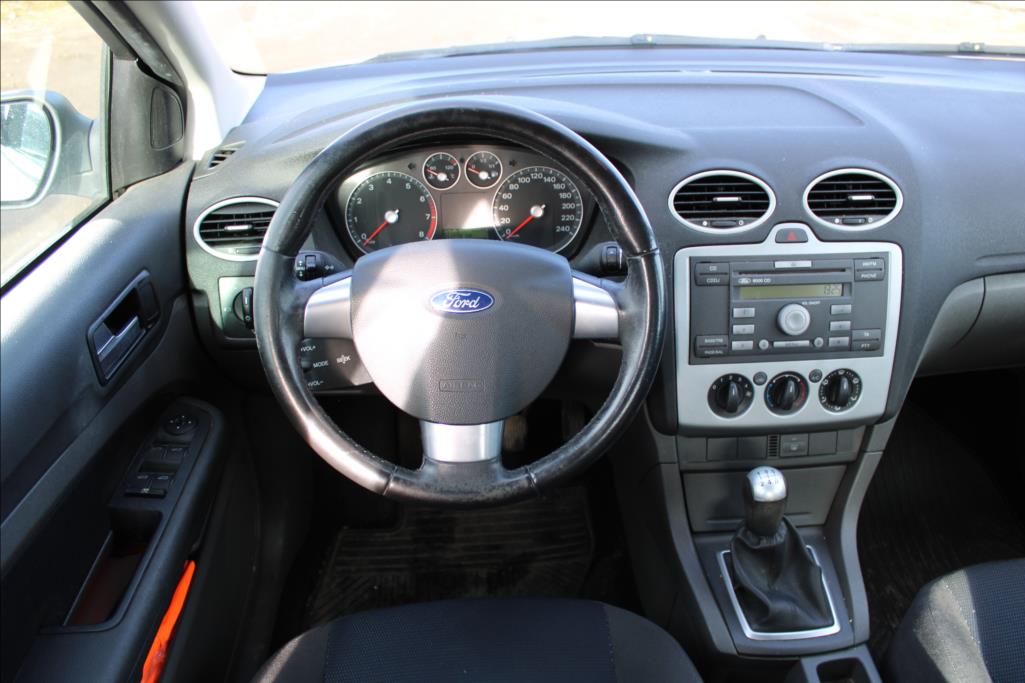 2005 – Ford Focus – 1,6 i  KLIMA, STK 9/2025