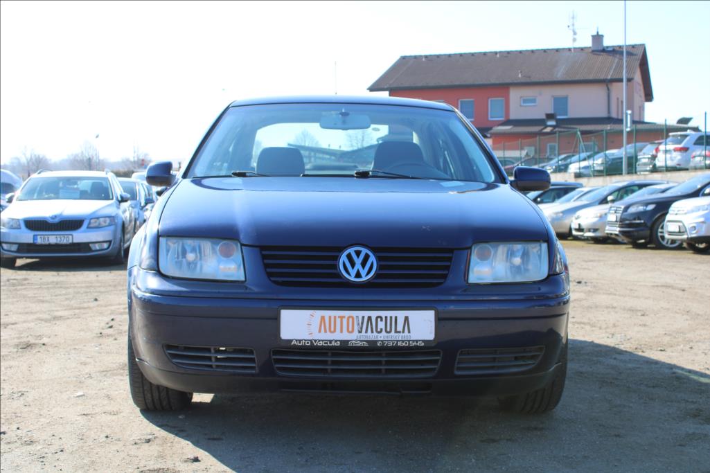 2002 – Volkswagen Bora – 1,6 i  1.maj.,ČR,STK 2/2027