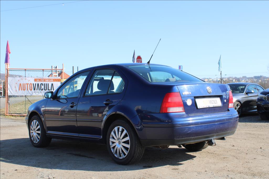 2002 – Volkswagen Bora – 1,6 i  1.maj.,ČR,STK 2/2027