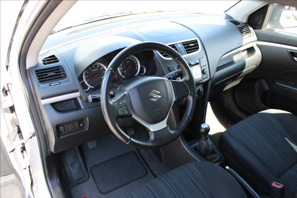 2014 – Suzuki Swift – 1,2 i  SERVISKA, 4 x 4, KLIMA