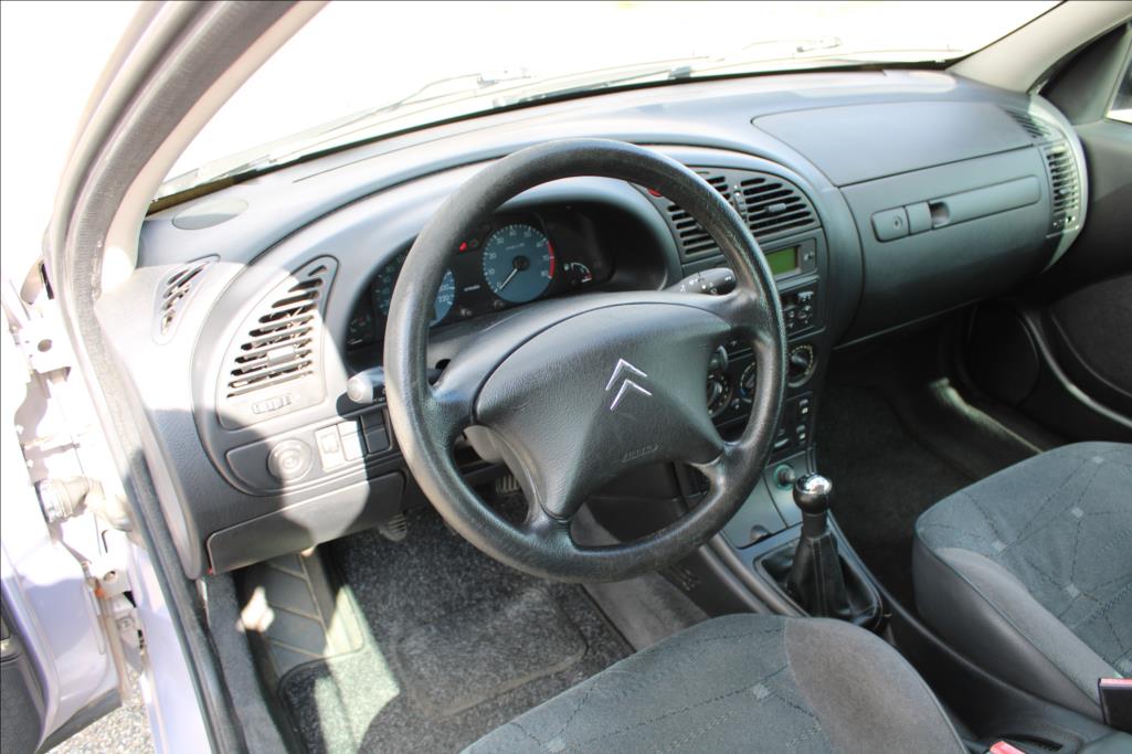 2002 – Citroën Xsara – 1,6 i  2.majitel, ČR, Klima