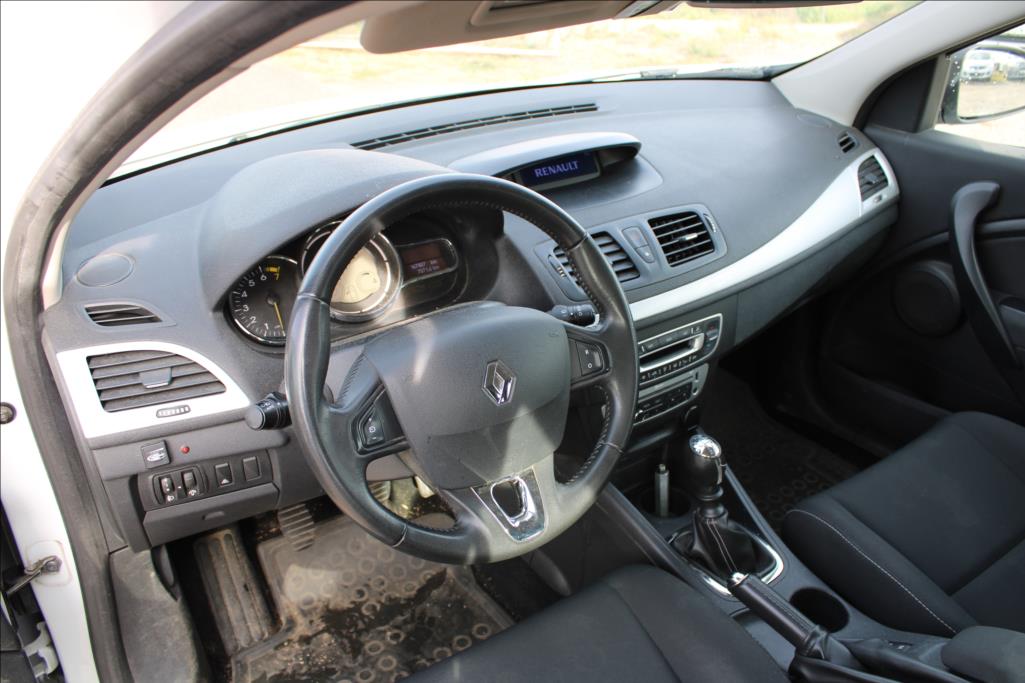 2014 – Renault Mégane – 1,6 i + LPG  1.maj.,serviska