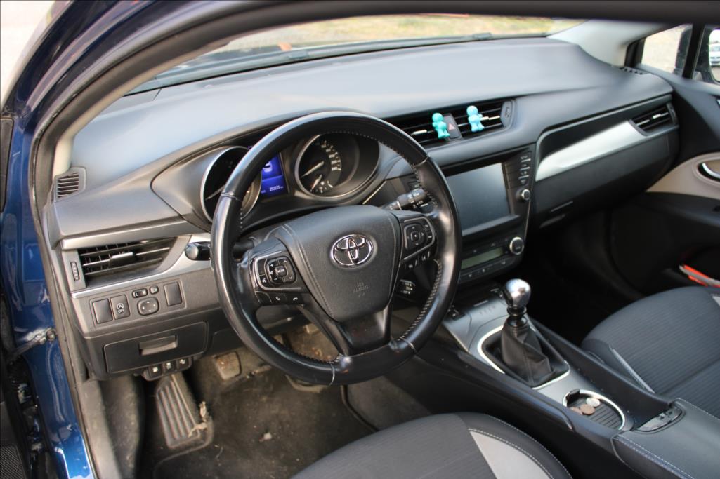 2018 – Toyota Avensis – 2,0 D  1.maj. ČR, serviska