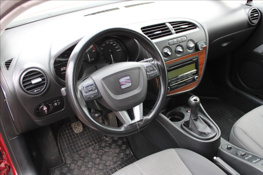 2011 – Seat Leon – 1,6 TDi  1.maj.,ČR, 85.402km