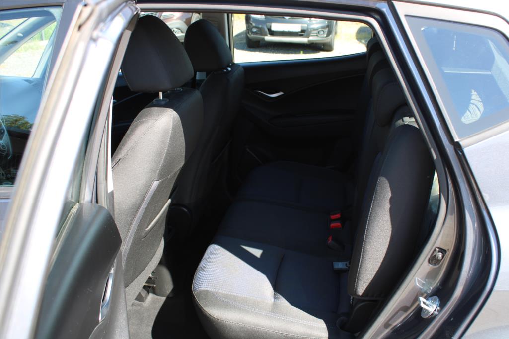 2016 – Hyundai ix20 – 1,4 i  SERVISKA, TOP STAV