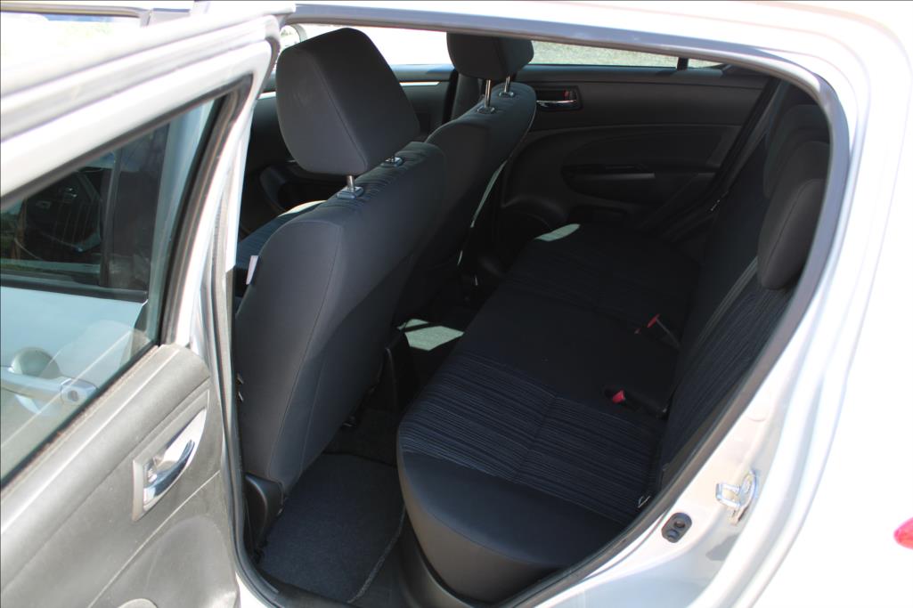 2014 – Suzuki Swift – 1,2 i  SERVISKA, 4 x 4, KLIMA