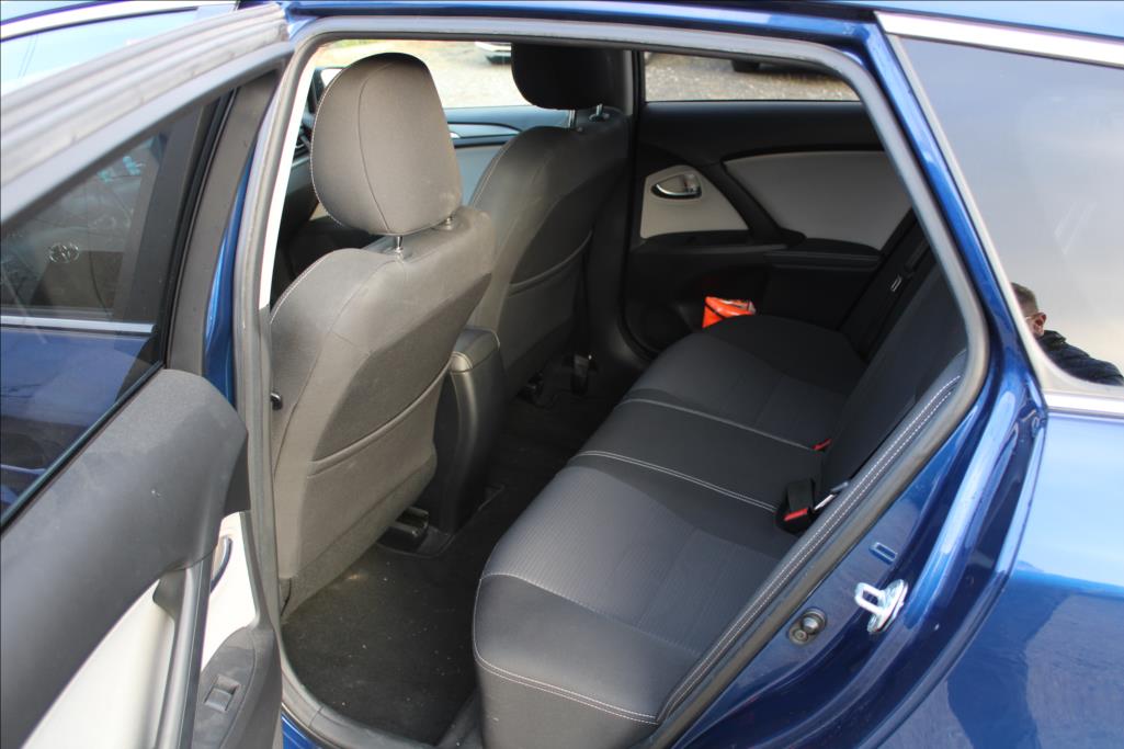 2018 – Toyota Avensis – 2,0 D  1.maj. ČR, serviska