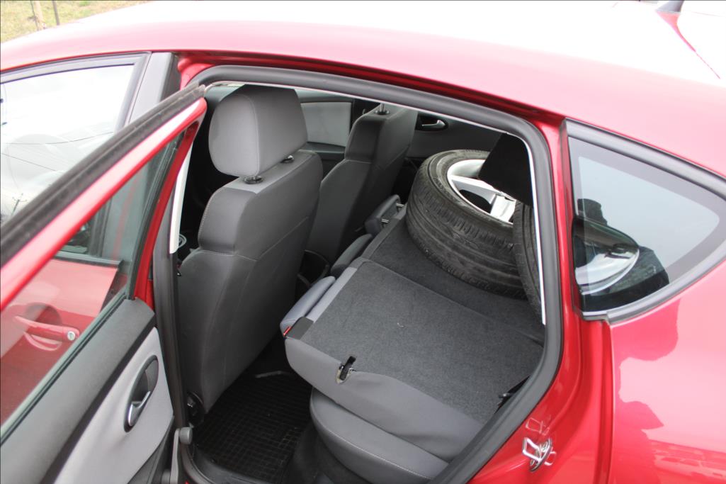 2011 – Seat Leon – 1,6 TDi  1.maj.,ČR, 85.402km