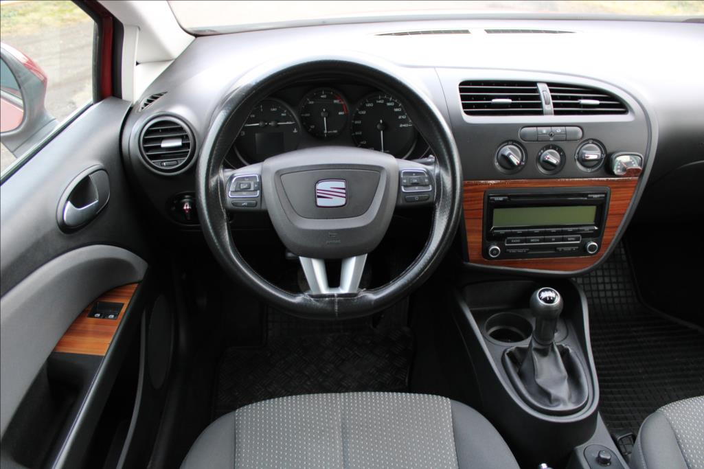 2011 – Seat Leon – 1,6 TDi  1.maj.,ČR, 85.402km