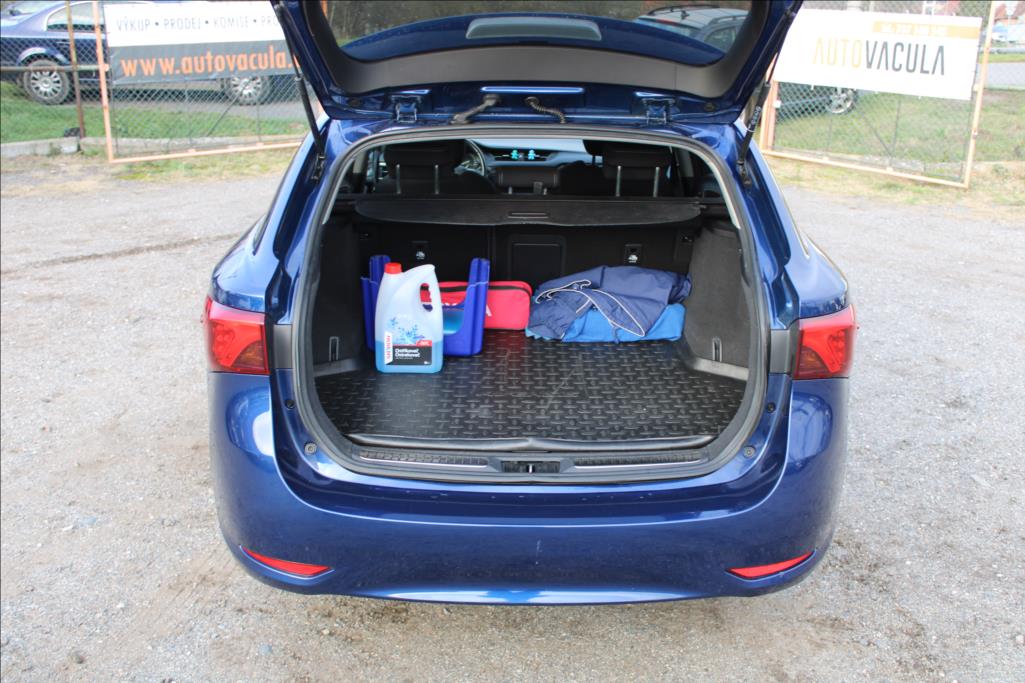 2018 – Toyota Avensis – 2,0 D  1.maj. ČR, serviska