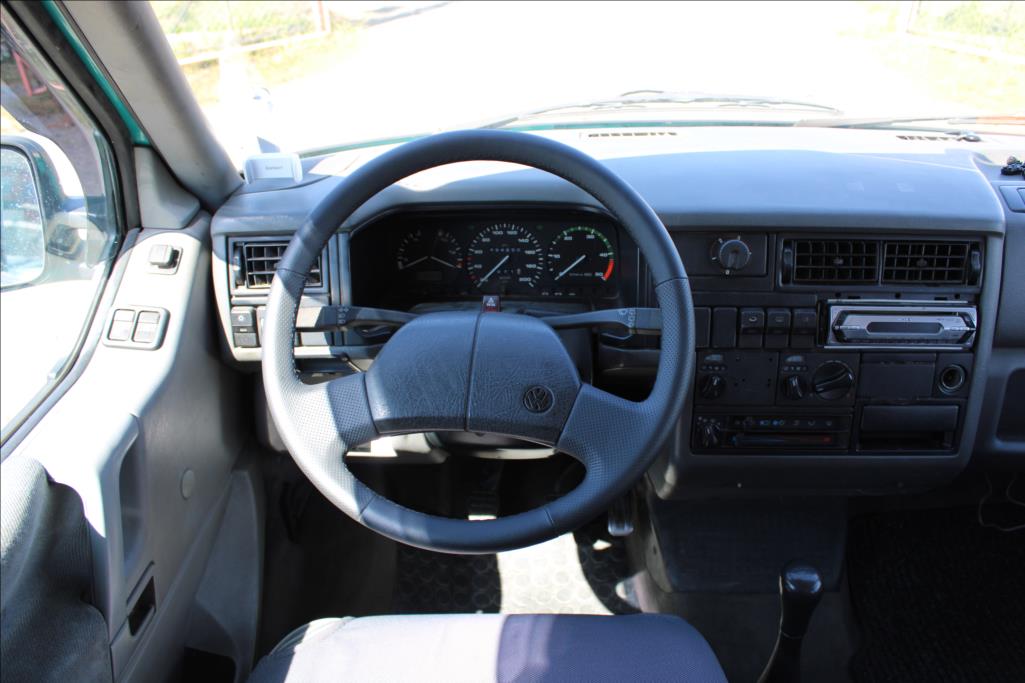 1994 – Volkswagen Caravelle – 2,4 D  7 – míst, WEBASTO