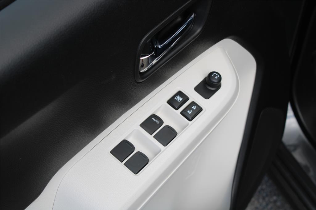 2018 – Suzuki Ignis – 1,2 i  4 x 4, SERVISKA