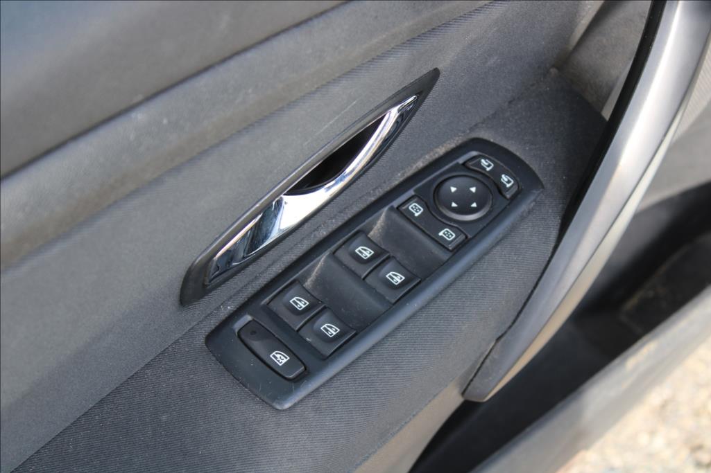 2014 – Renault Mégane – 1,6 i + LPG  1.maj.,serviska