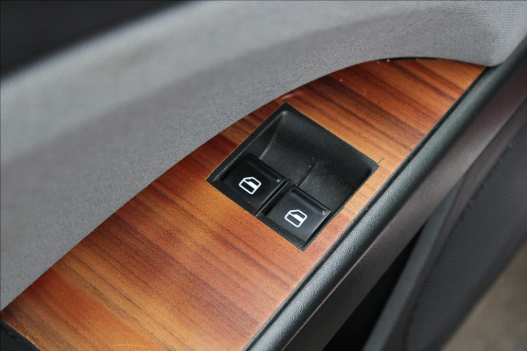 2011 – Seat Leon – 1,6 TDi  1.maj.,ČR, 85.402km