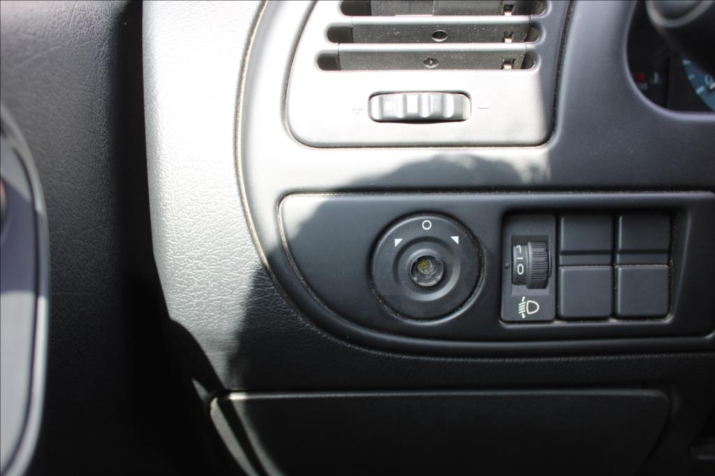 2002 – Citroën Xsara – 1,6 i  2.majitel, ČR, Klima