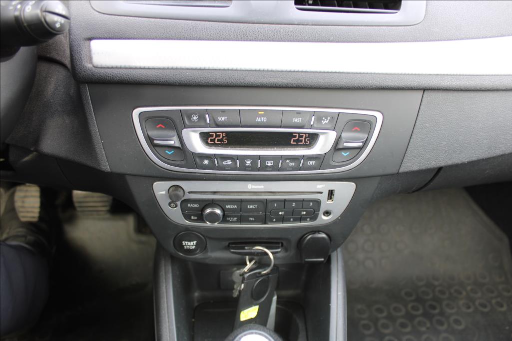 2014 – Renault Mégane – 1,6 i + LPG  1.maj.,serviska