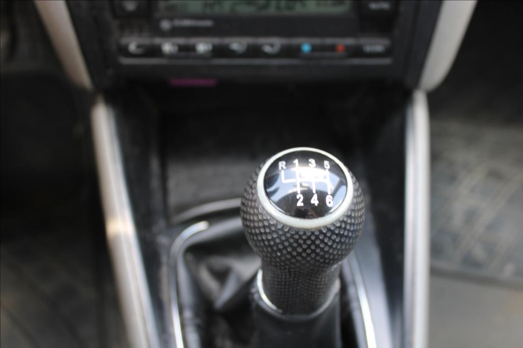 2000 – Volkswagen Golf – 1,9 TDi  STK 10/2026