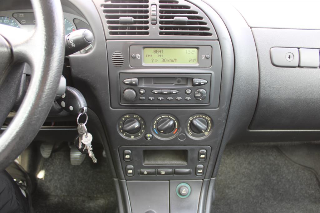 2002 – Citroën Xsara – 1,6 i  2.majitel, ČR, Klima
