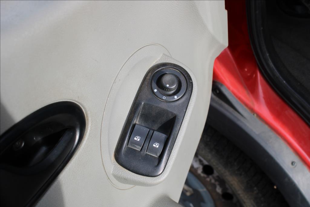 2008 – Renault Master – 2,5 dCi  L2/H2, 6 – MÍST, ČR