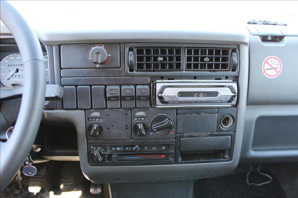 1994 – Volkswagen Caravelle – 2,4 D  7 – míst, WEBASTO