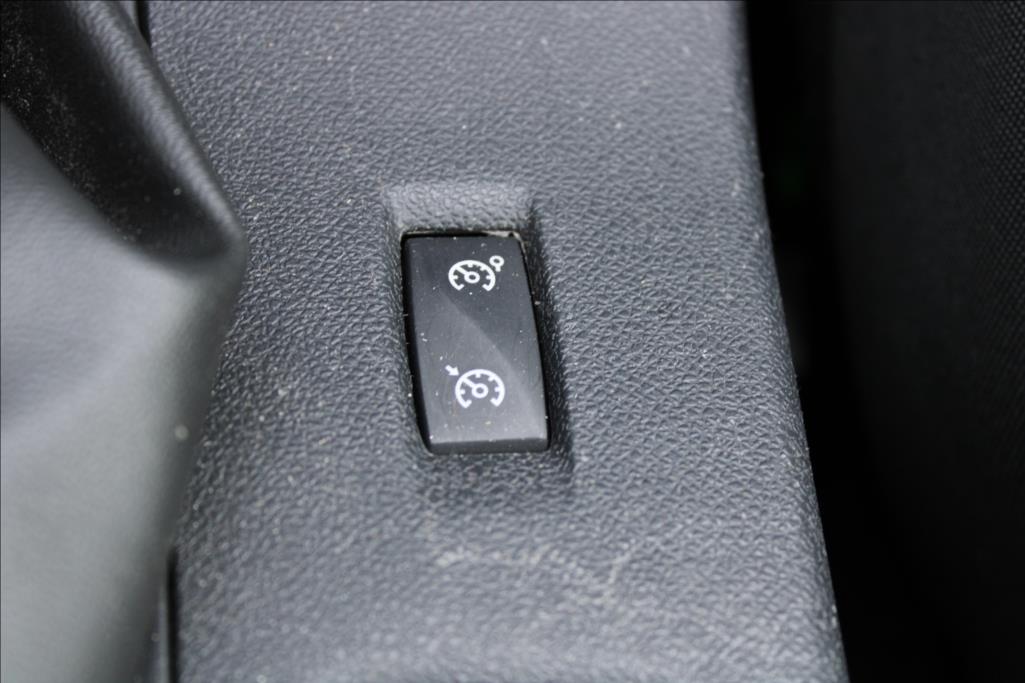 2014 – Renault Mégane – 1,6 i + LPG  1.maj.,serviska