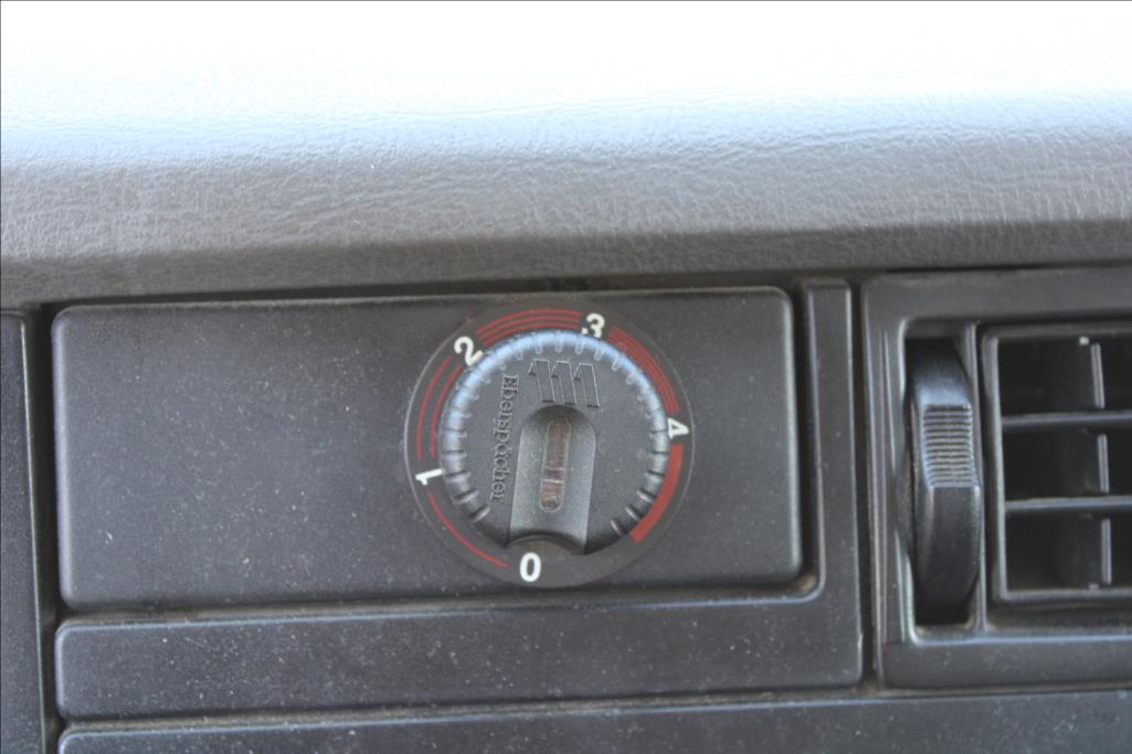 1994 – Volkswagen Caravelle – 2,4 D  7 – míst, WEBASTO