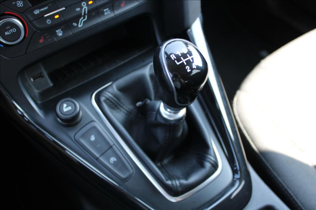 2017 – Ford Focus – 2,0 TDCi  SERVISKA, DIG.KLIMA,