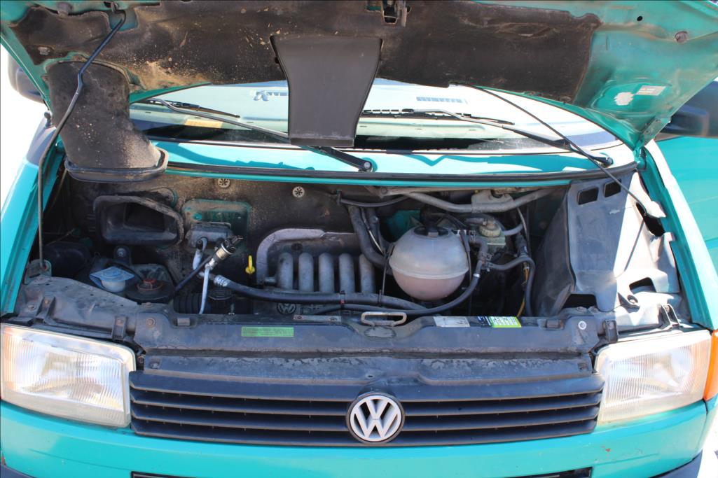 1994 – Volkswagen Caravelle – 2,4 D  7 – míst, WEBASTO
