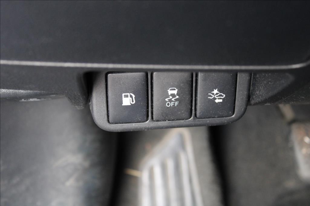 2018 – Toyota Avensis – 2,0 D  1.maj. ČR, serviska