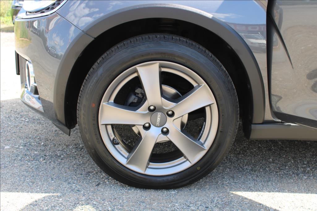 2018 – Suzuki Ignis – 1,2 i  4 x 4, SERVISKA