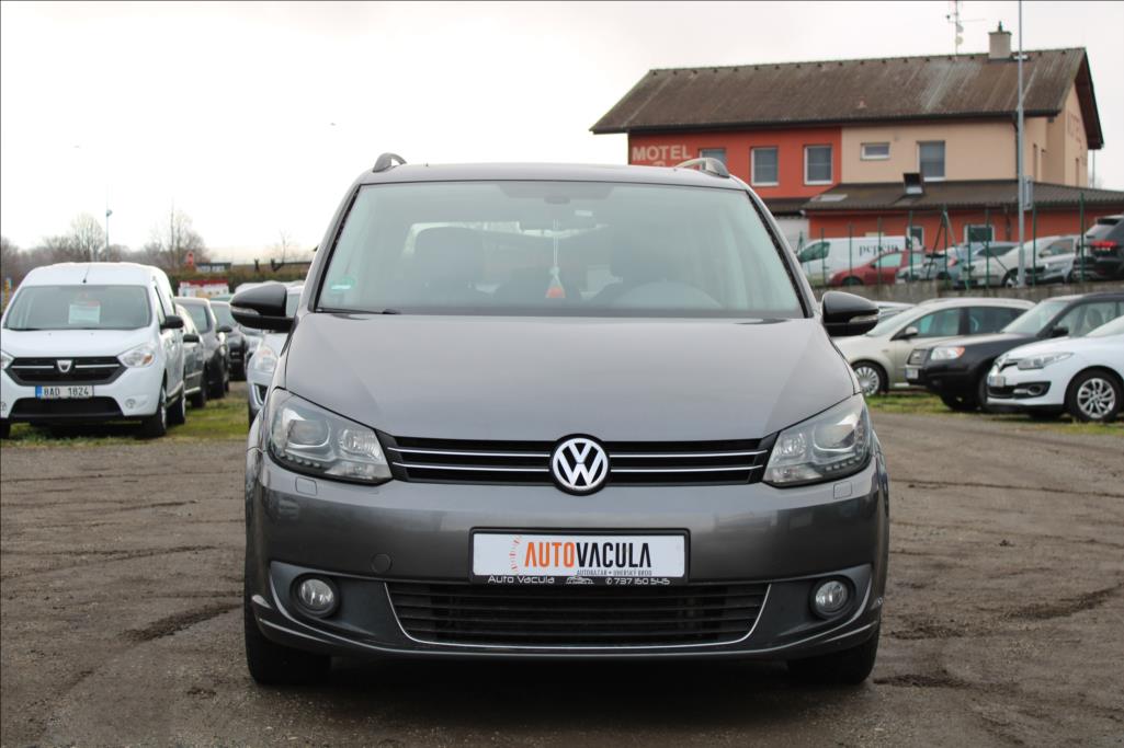 2012 – Volkswagen Touran – 1,4 TSi  NAVI, KAMERA,VÝHŘEVY
