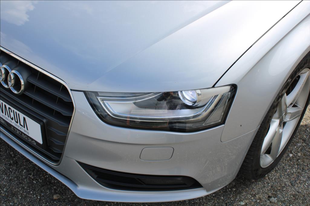 2015 – Audi A4 – 2,0 TDi  AUTOMAT, S-LINE