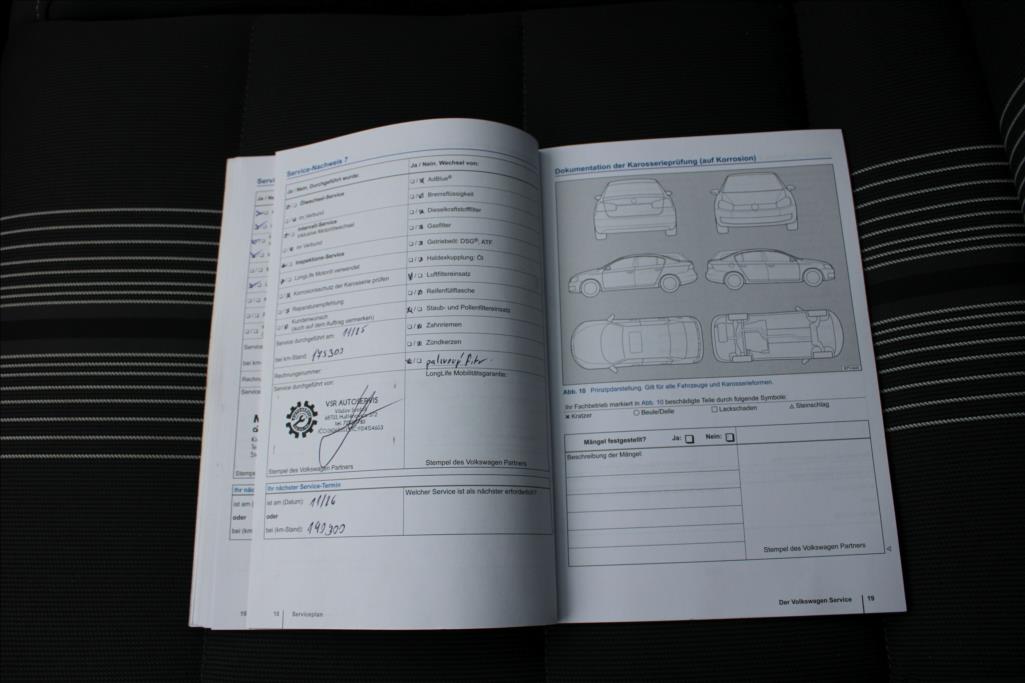 2012 – Volkswagen Touran – 1,4 TSi  NAVI, KAMERA,VÝHŘEVY