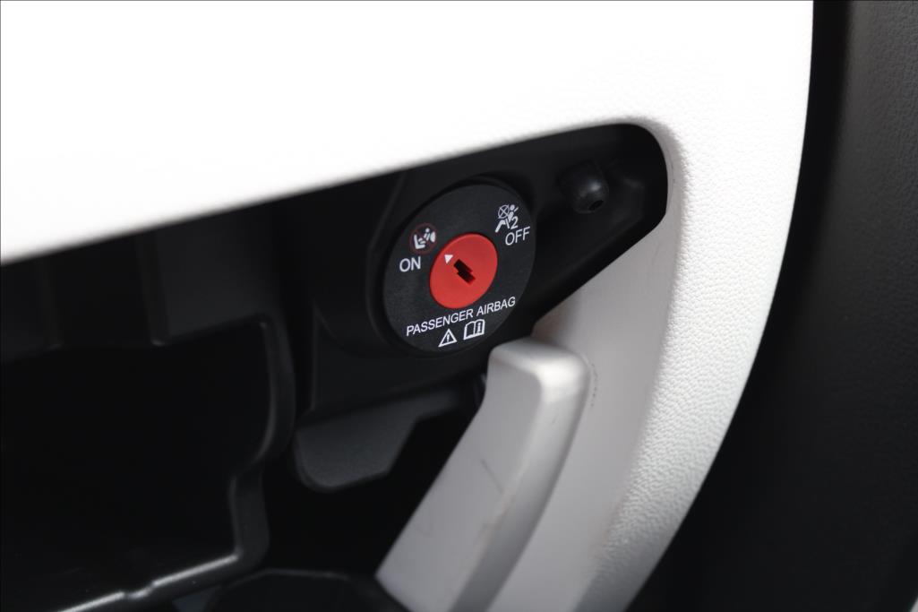 2018 – Suzuki Ignis – 1,2 i  4 x 4, SERVISKA