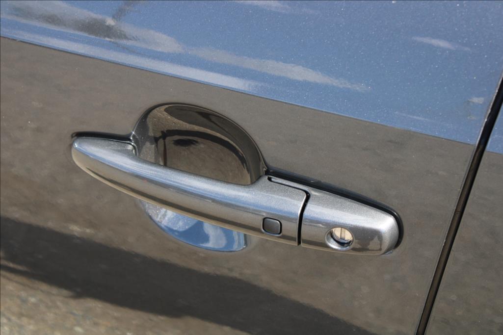 2018 – Suzuki Ignis – 1,2 i  4 x 4, SERVISKA