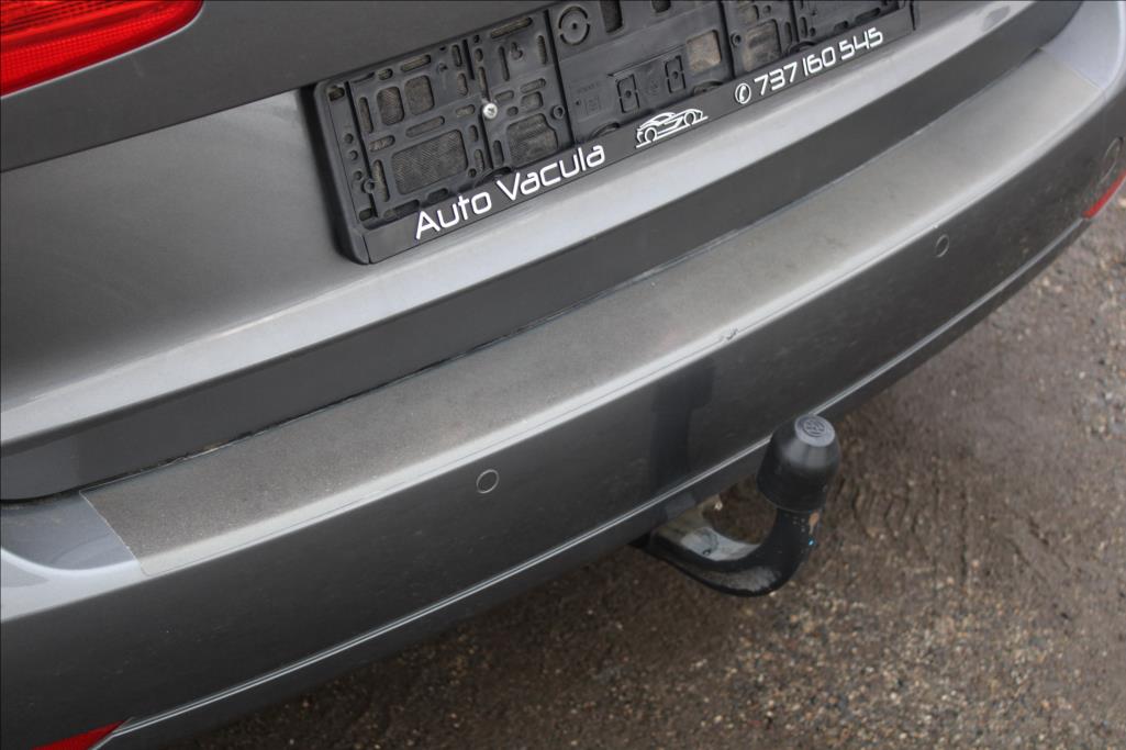 2012 – Volkswagen Touran – 1,4 TSi  NAVI, KAMERA,VÝHŘEVY