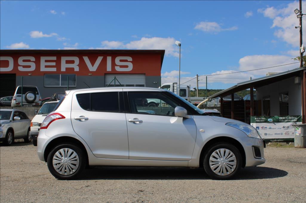 2014 – Suzuki Swift – 1,2 i  SERVISKA, 4 x 4, KLIMA