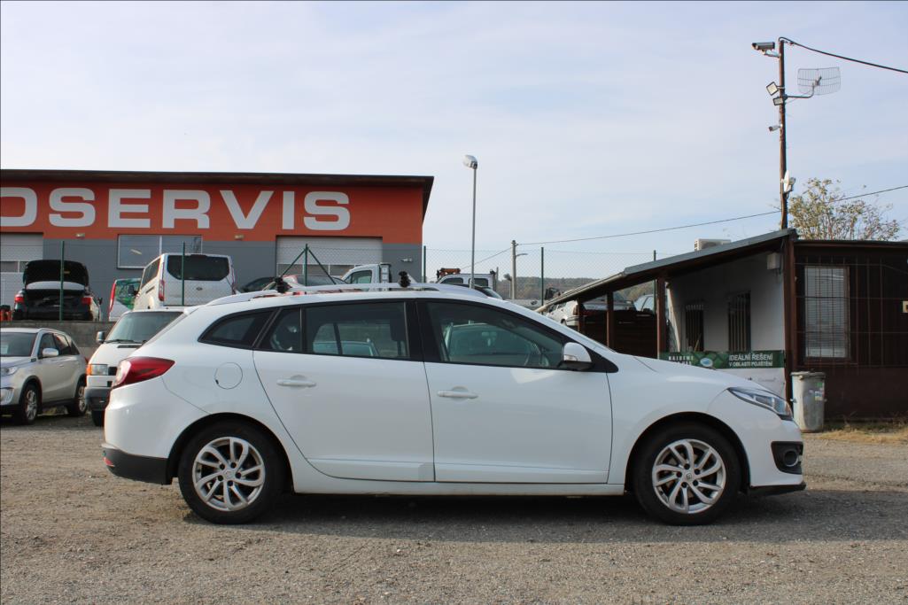 2014 – Renault Mégane – 1,6 i + LPG  1.maj.,serviska