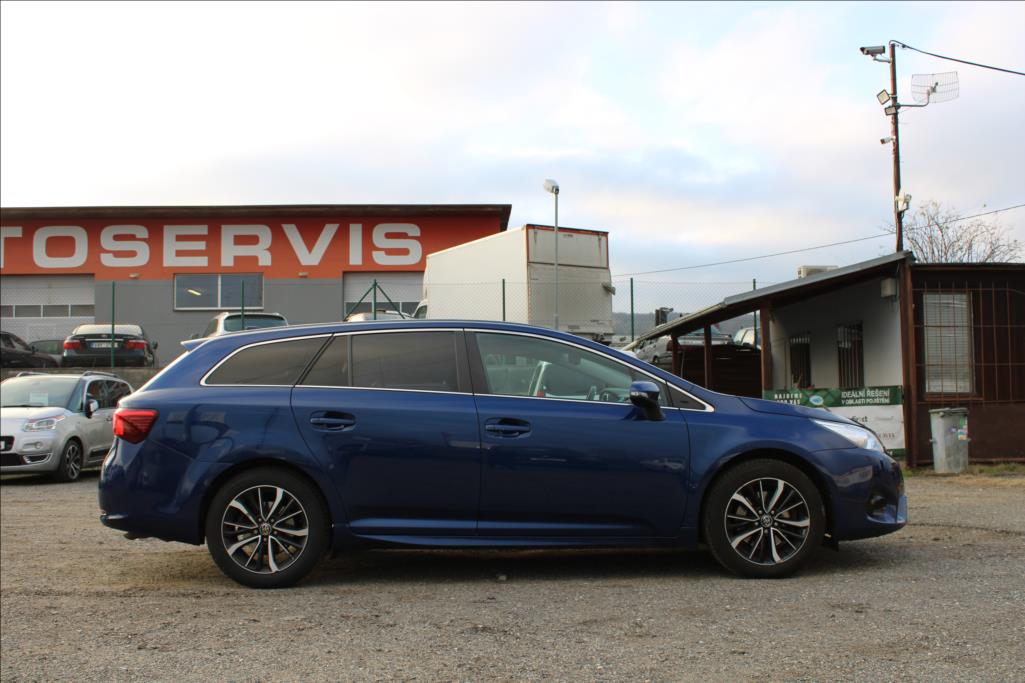 2018 – Toyota Avensis – 2,0 D  1.maj. ČR, serviska