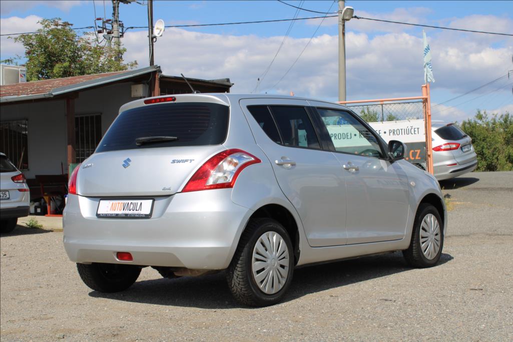 2014 – Suzuki Swift – 1,2 i  SERVISKA, 4 x 4, KLIMA