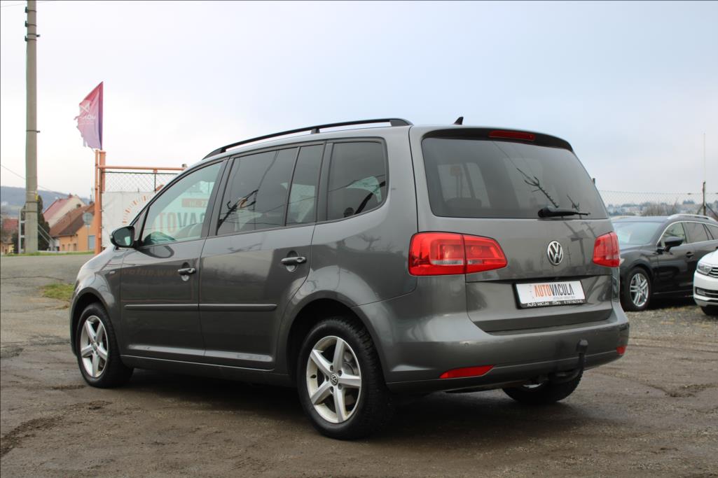 2012 – Volkswagen Touran – 1,4 TSi  NAVI, KAMERA,VÝHŘEVY