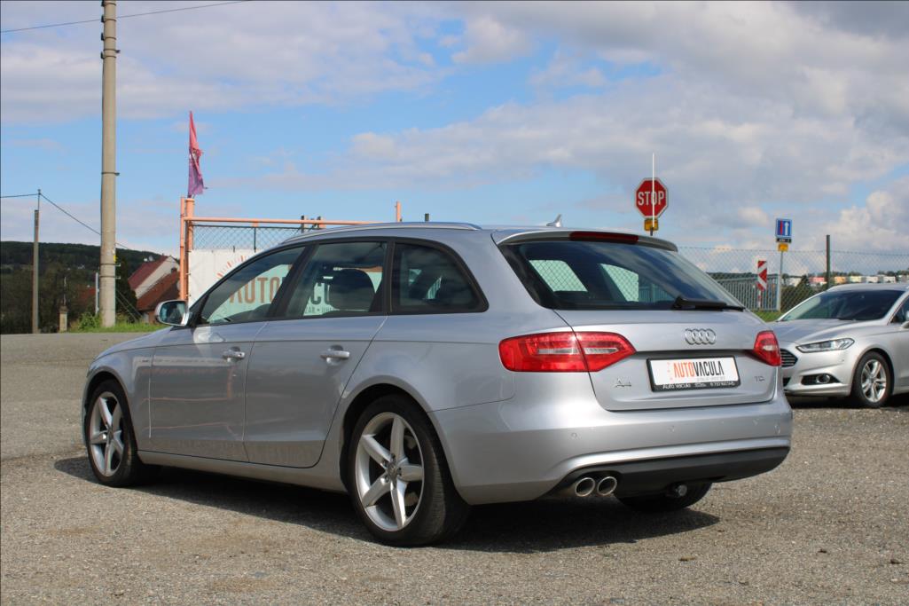 2015 – Audi A4 – 2,0 TDi  AUTOMAT, S-LINE