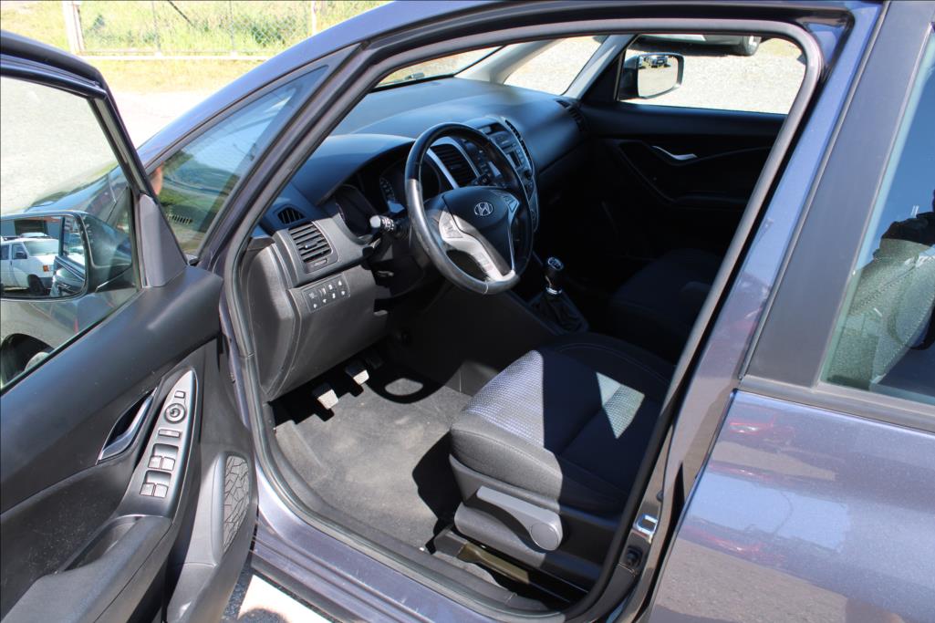 2016 – Hyundai ix20 – 1,4 i  SERVISKA, TOP STAV