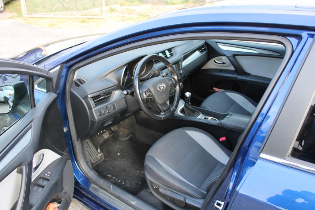 2018 – Toyota Avensis – 2,0 D  1.maj. ČR, serviska