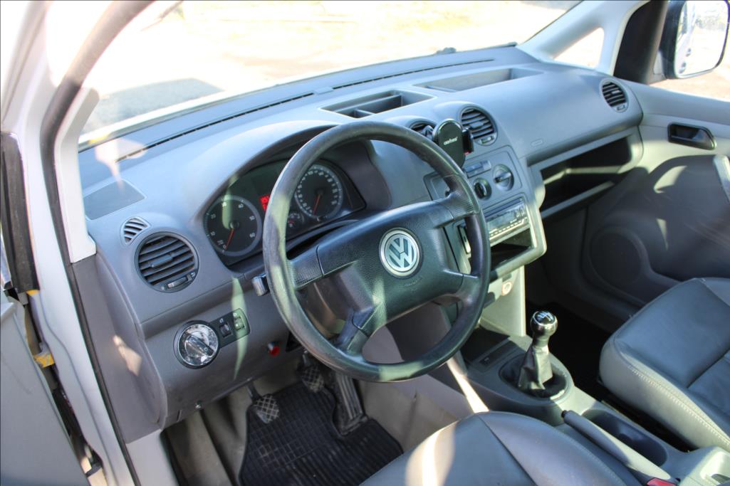 2004 – Volkswagen Caddy – 2,0 SDi  STK 12/2027,