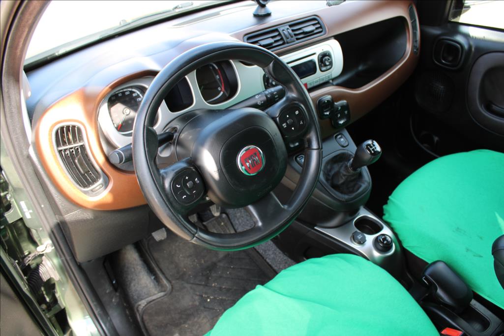 2017 – Fiat Panda – 1,3 D  CROSS, VELKÝ SERVIS