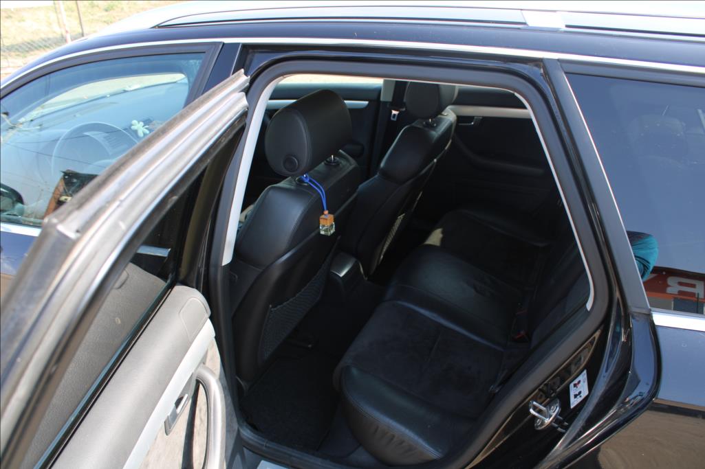 2006 – Audi A4 – 3,0 TDi  4×4,AUTOMAT,XENONY