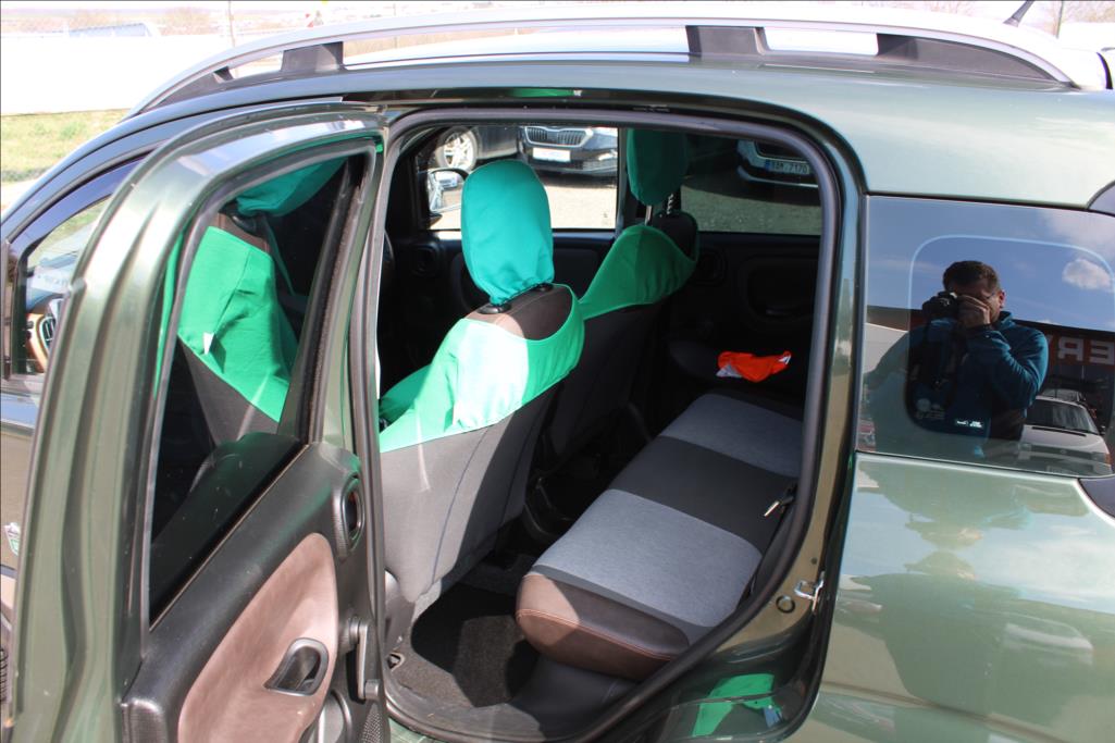 2017 – Fiat Panda – 1,3 D  CROSS, VELKÝ SERVIS