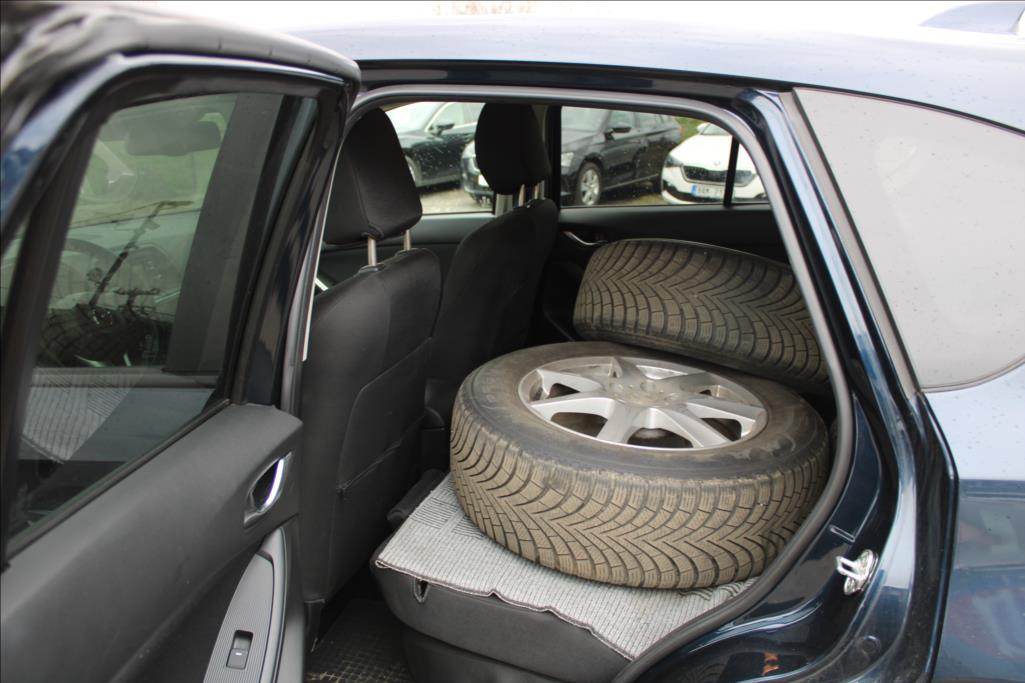 2014 – Mazda CX-5 – 2,2 D Skyactiv  NAVI,XENONY,ČR